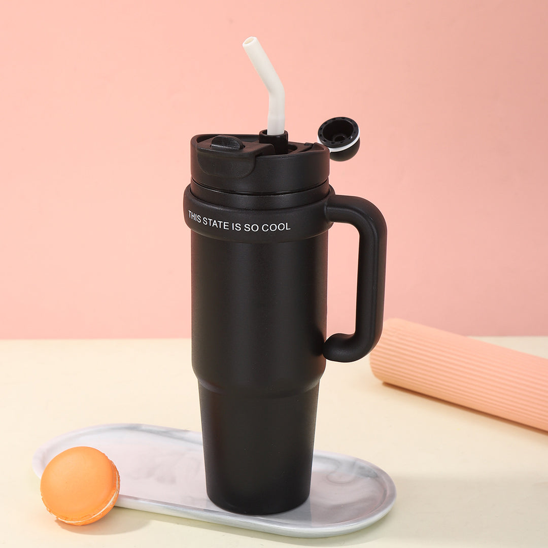 Unisex drinking cup with integrated straw Stornfield