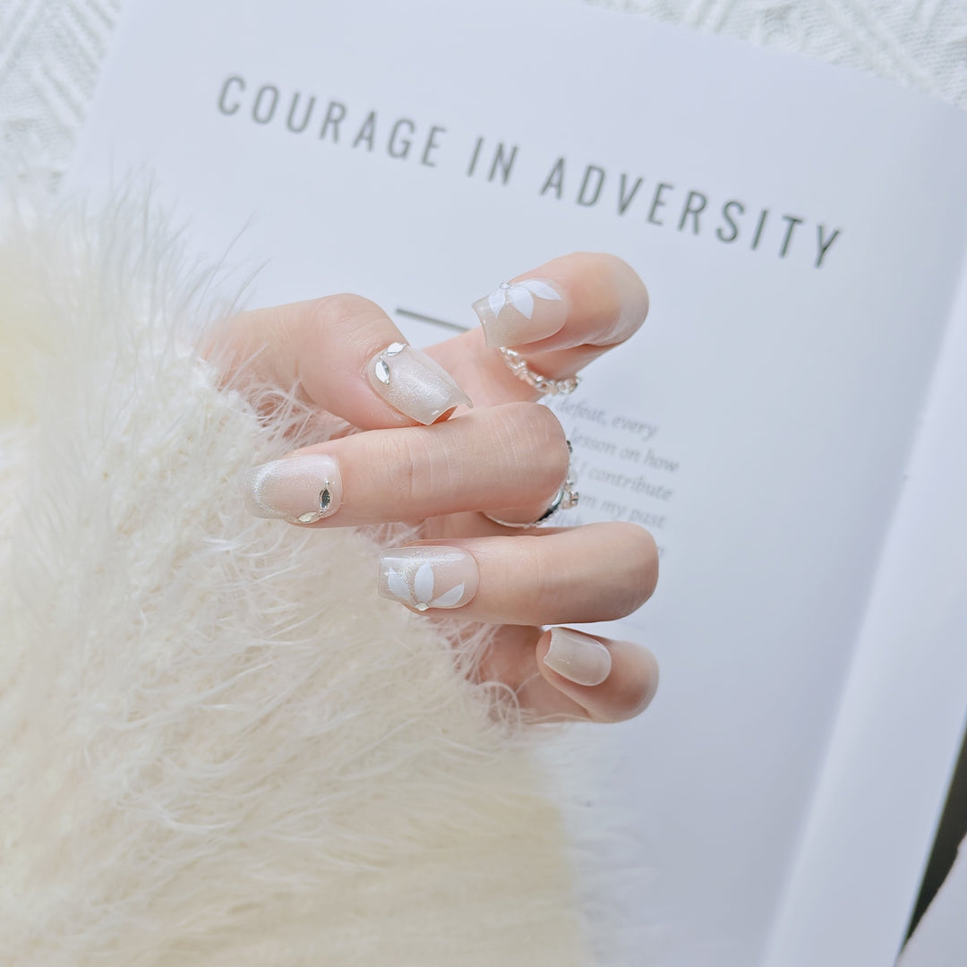 Elegant French Tip Press-On Nails Stornfield
