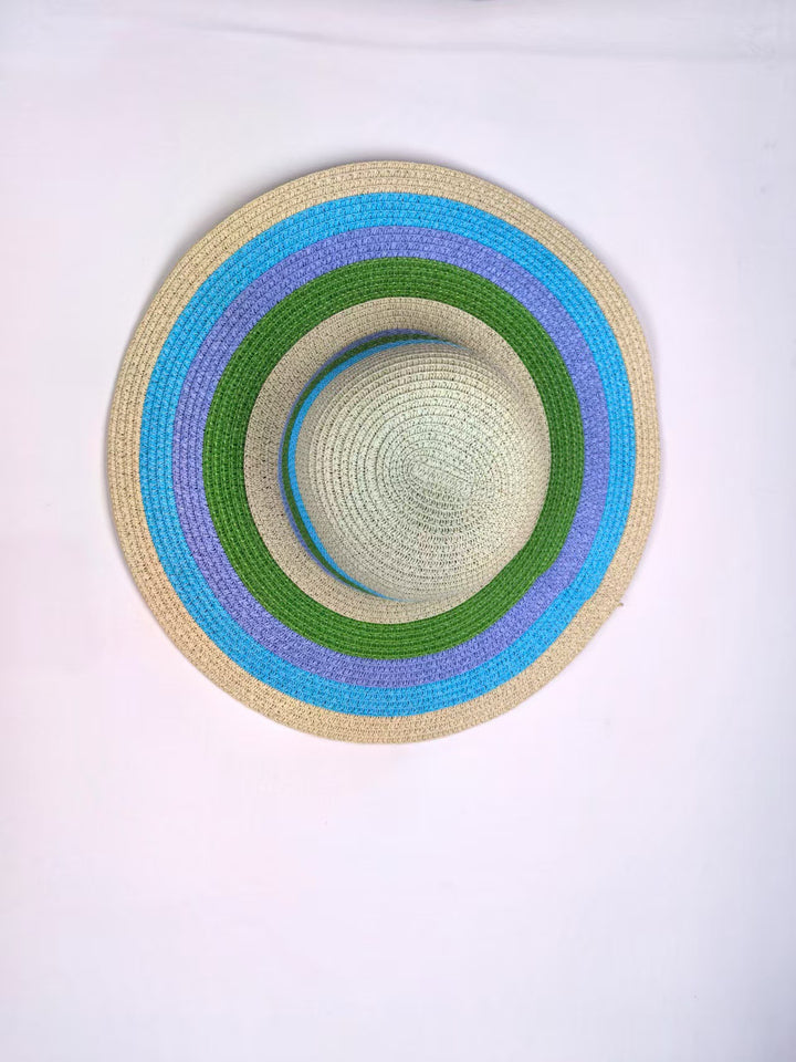 Summery beach bag and sun hat Stornfield