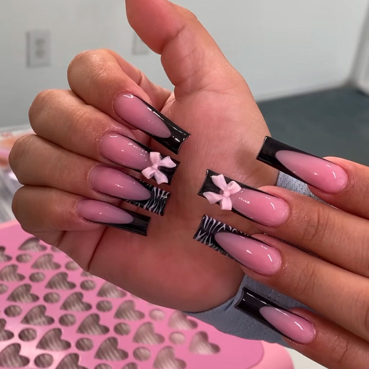 Elegant Decorative Press-On Nail Art Extensions Stornfield