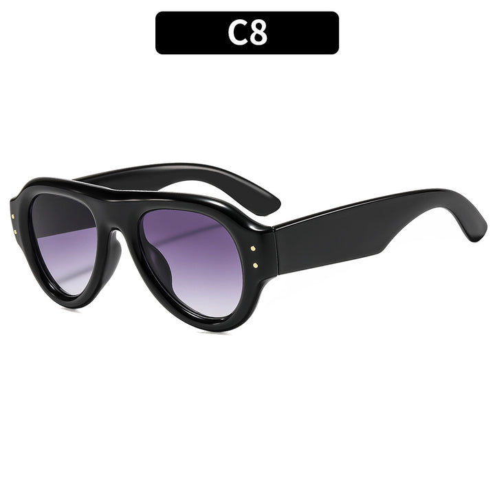 Retro-Inspired Oversized Fashion Sunglasses