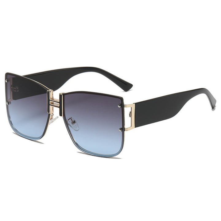 Ladies sunglasses in an elegant design with highly modern, organic lenses Stornfield