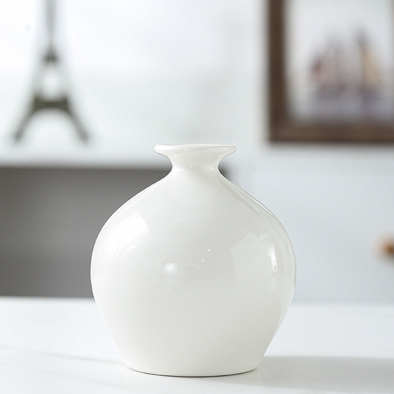 Elegant Ceramic Artisanal Vase Stornfeild