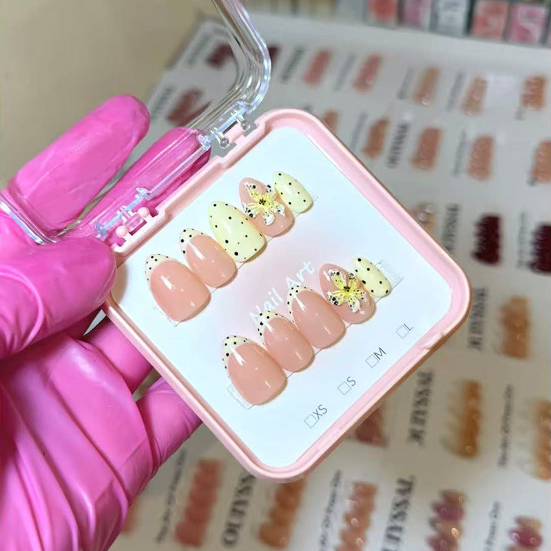 Artistic Floral Nail Art Press-On Extensions Stornfield