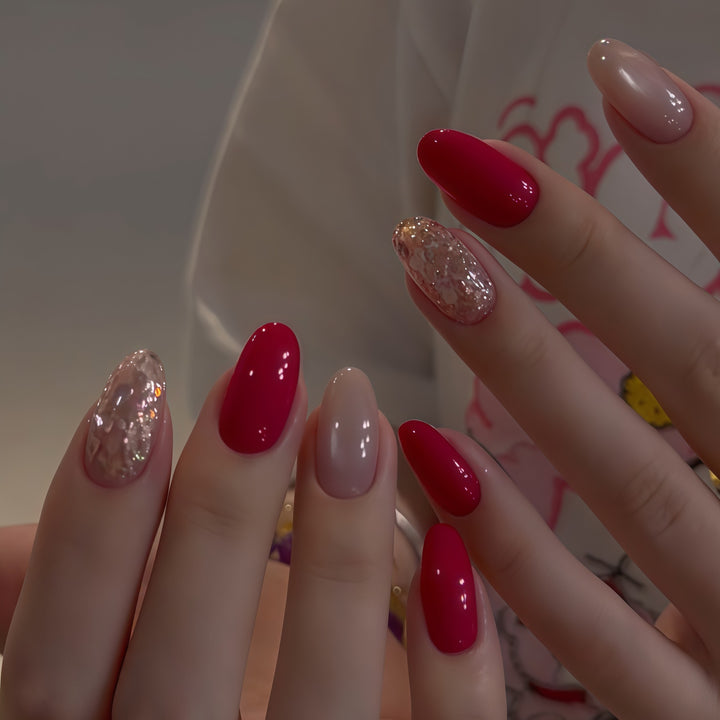 Glamorous artificial nails with sparkling accents Stornfield