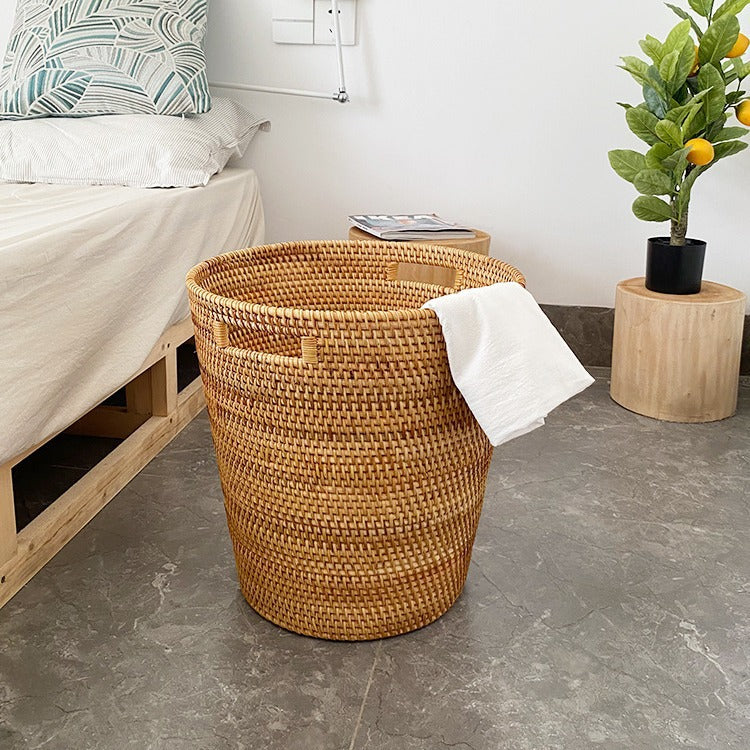 Women Elegant hand-woven basket with practical handles Stornfield