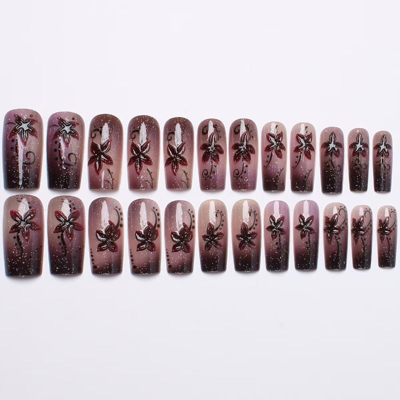 Artificial nails with floral accents Stornfield
