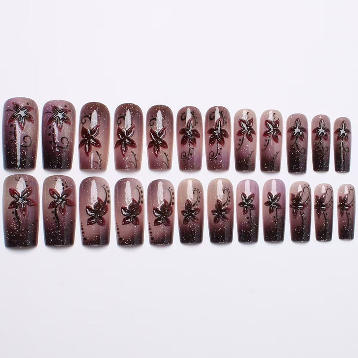 Artificial nails with floral accents Stornfield