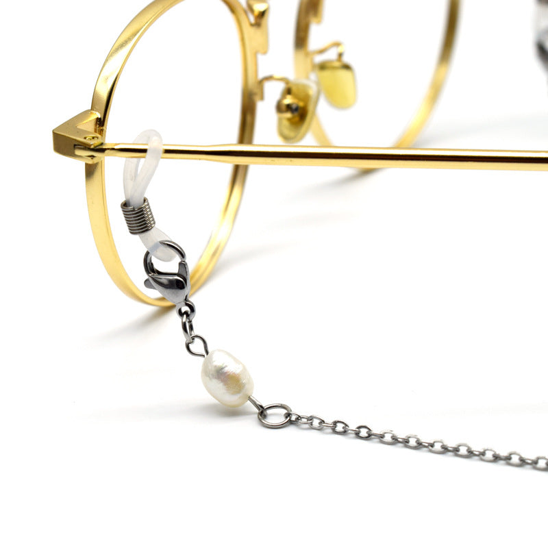 Elegant Chain Eyewear Holder Stornfield