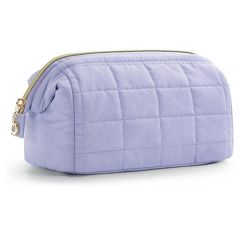 Cosmetic bag with matte finish and zipper Stornfield