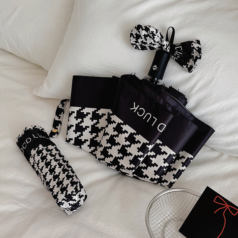 Women Folding Umbrella with Modern Wave Pattern Stornfield