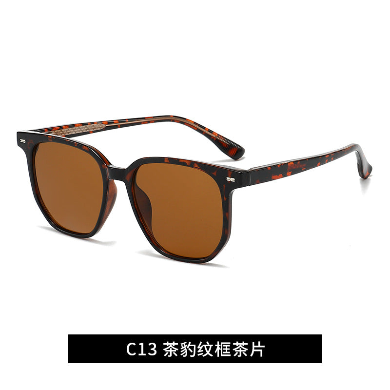 Ladies sunglasses in a modern square frame Stornfield