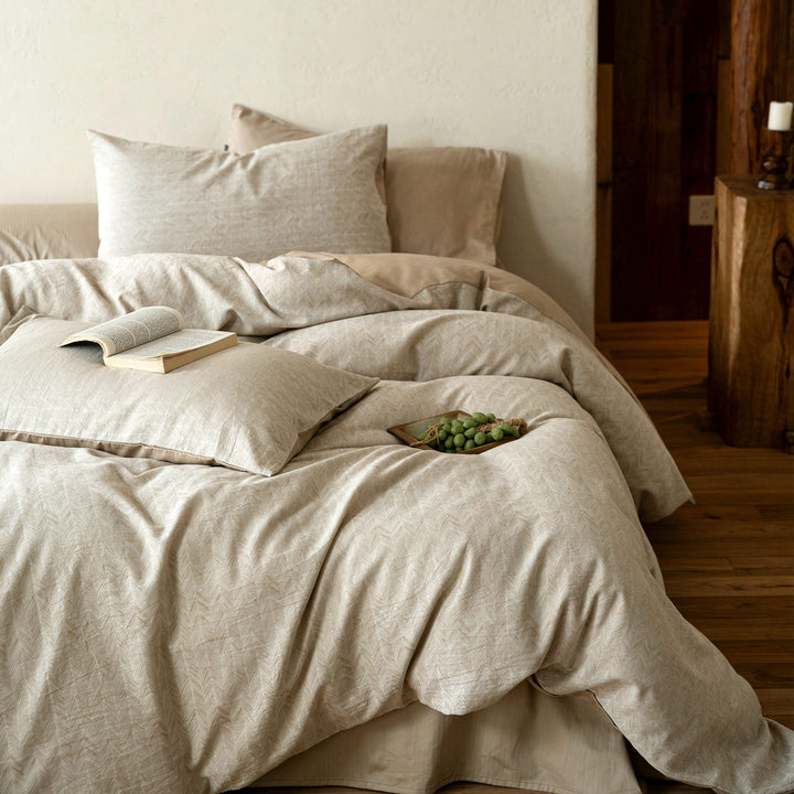 Duvet cover set made of cotton Renforcé with fine Toile flower pattern and extra soft jersey fitted sheet
