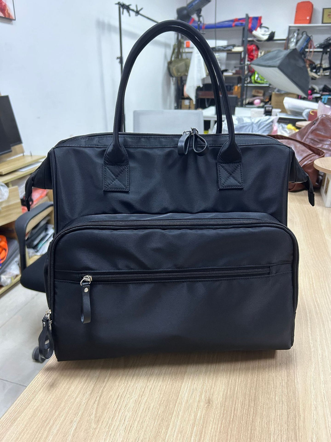 Versatile Multi-Function Tote Stornfield