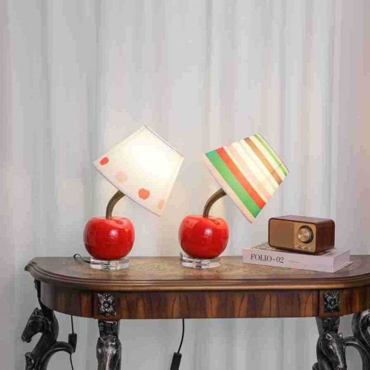 Artistic Apple-Shaped Table Lamp