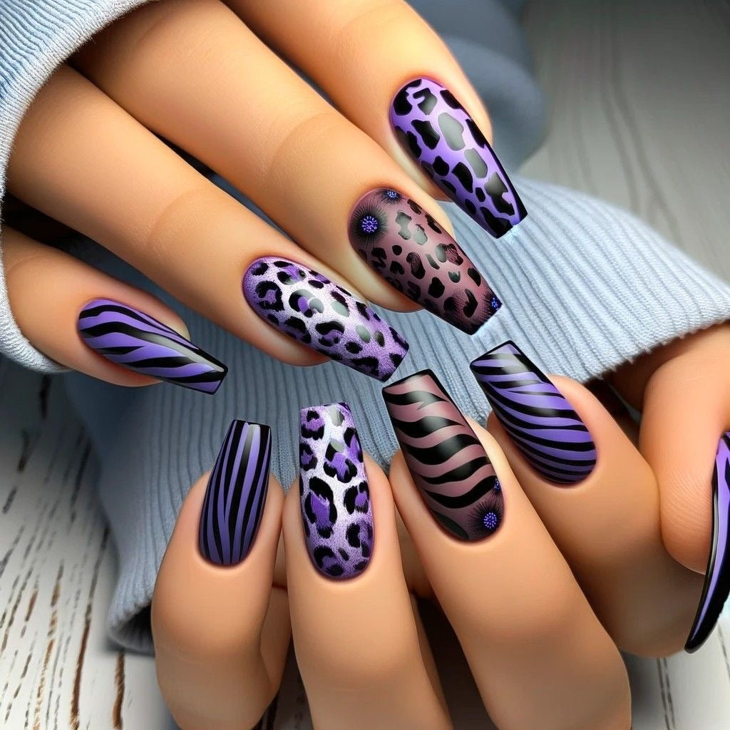Creative leopard and stripe design artificial nails Stornfield