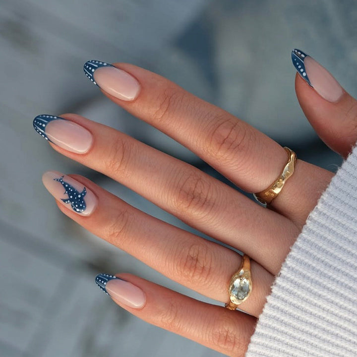 Artificial nail set with elegant design and creative decorations Stornfield