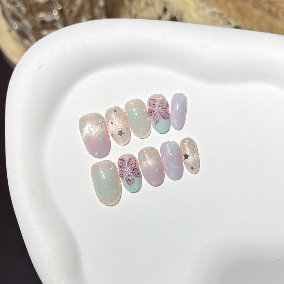 Floral-Inspired Press-On Nail Art Set with Star Accents Stornfield
