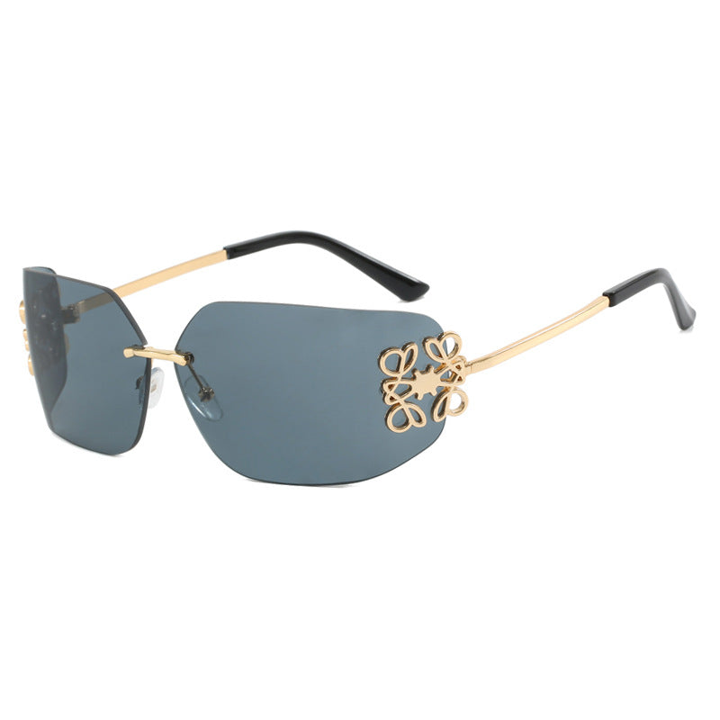 Ladies extravagantly designed sunglasses with elegant embellishments Stornfield