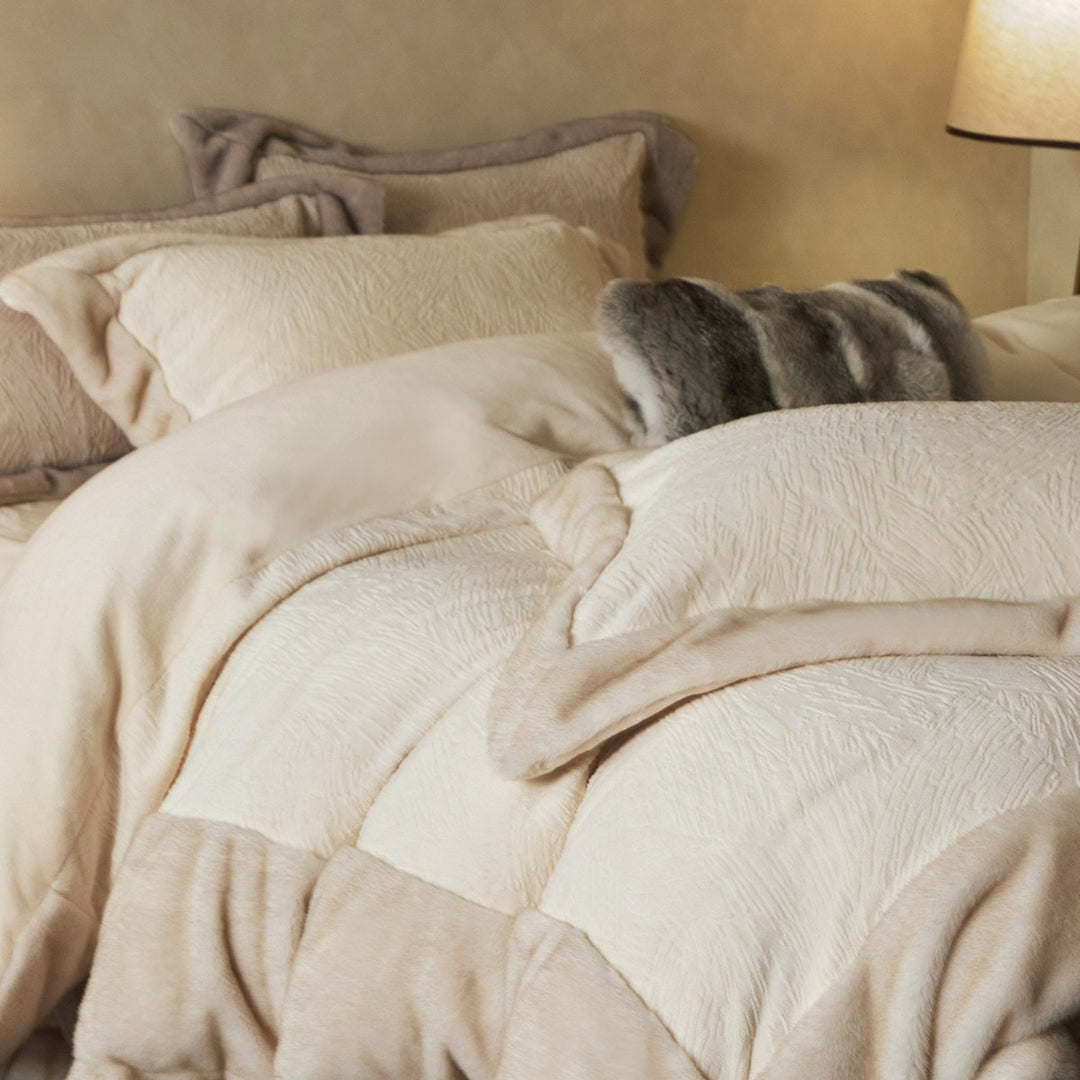 Ultra-Soft Velvet-Feel Reversible Duvet Cover & Sham Set with Faux-Fur Piped Edge