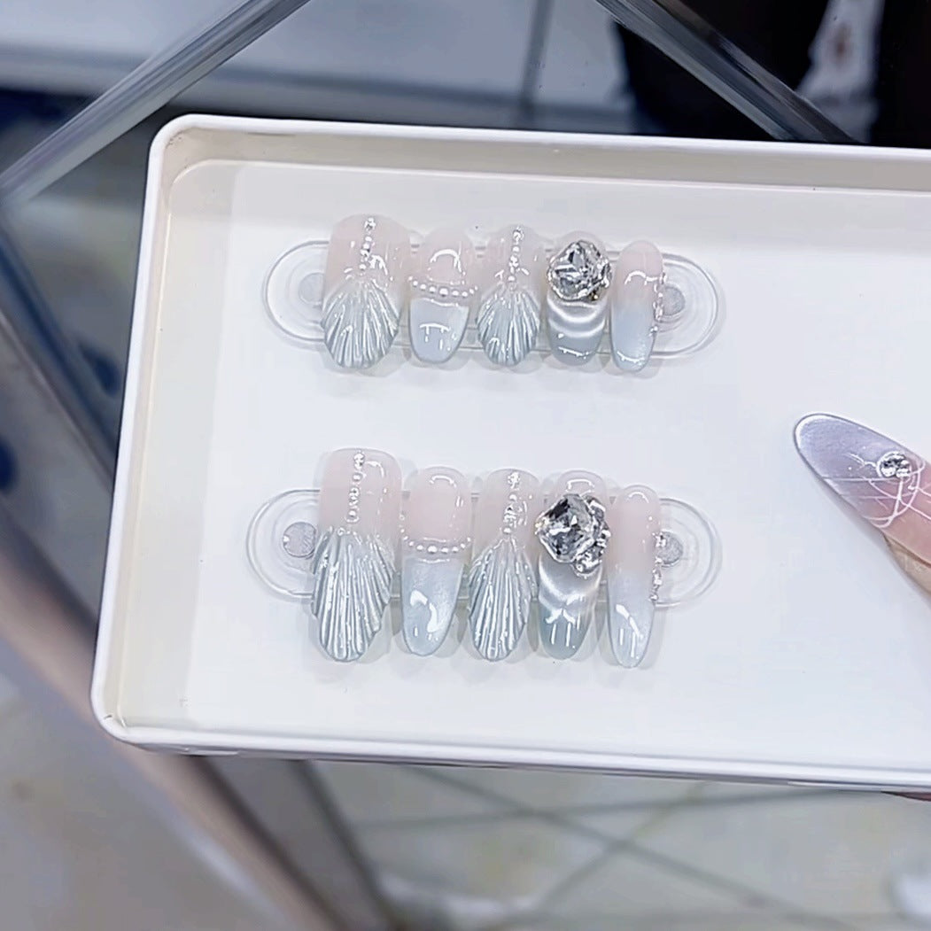 Glamorous Press-On Nail Kit Stornfield