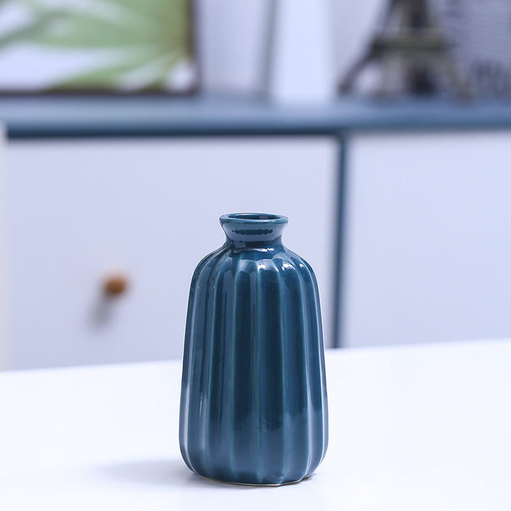 Ribbed Ceramic Bud Vase Stornfeild