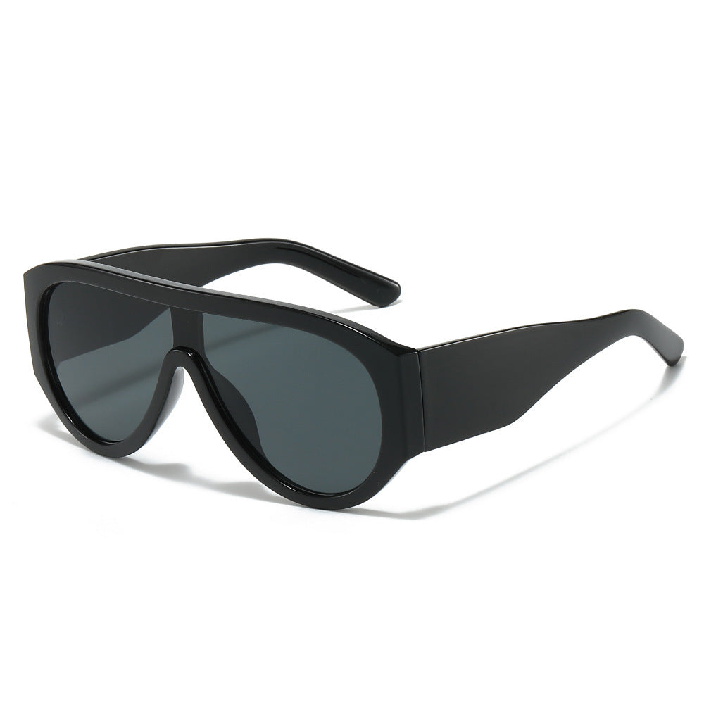 Retro-Inspired Oversized Sun Shield Sunglasses Stornfield