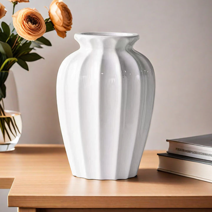 Elegant ceramic vase with ribbed structure Stornfield