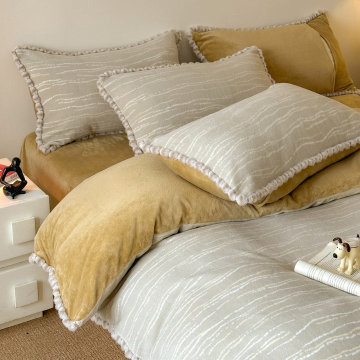 Plush Reversible Leopard-Print Duvet Cover and Pillowcase Set with Pom-Pom Trim