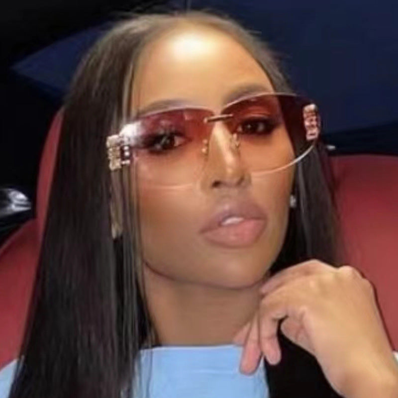 Women's fashionable sunglasses in elegant aviator style with gemstone details Stornfield