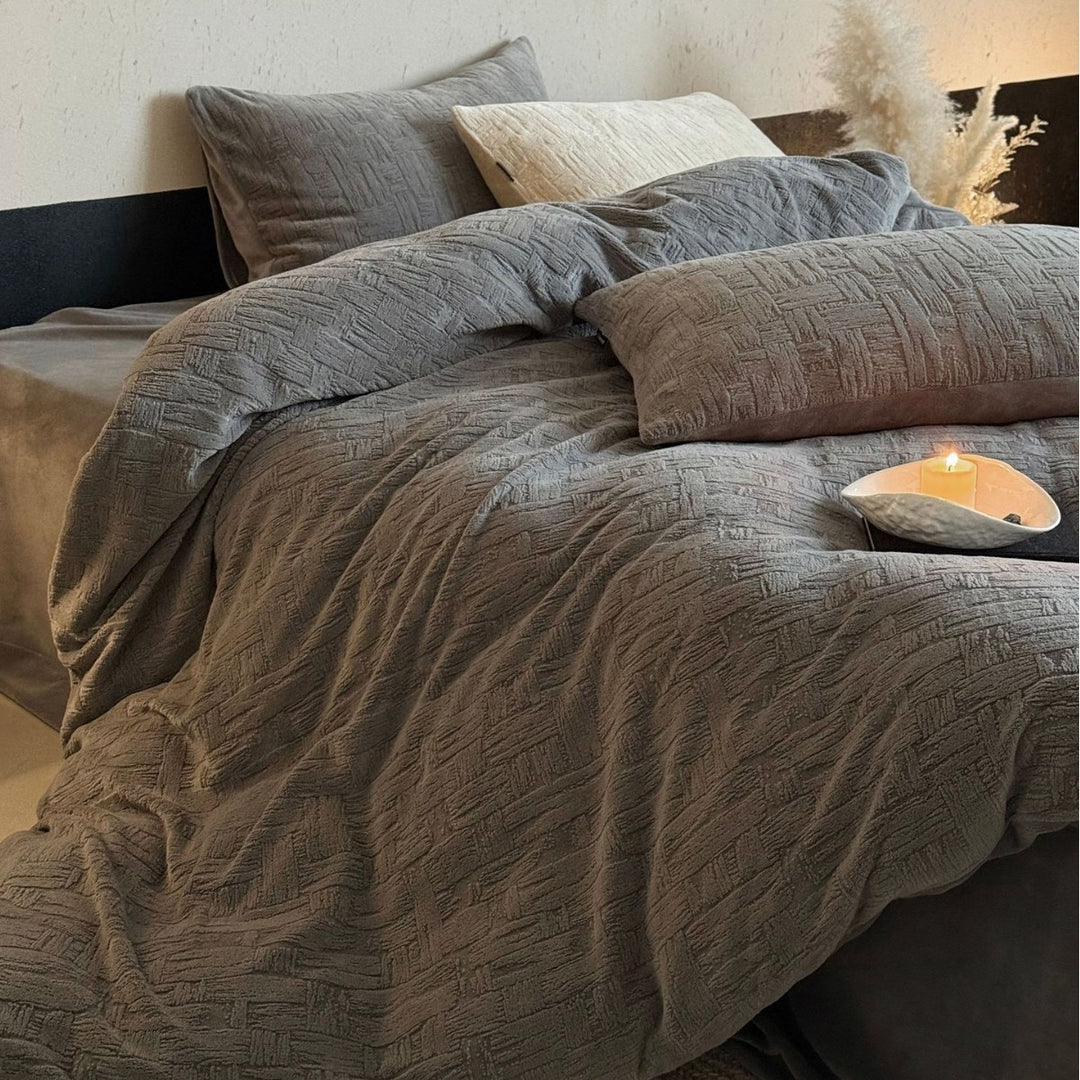 Stonewashed Cotton-Linen Matelassé Duvet Cover Set with Subtle Textured Weave and Envelope Closure