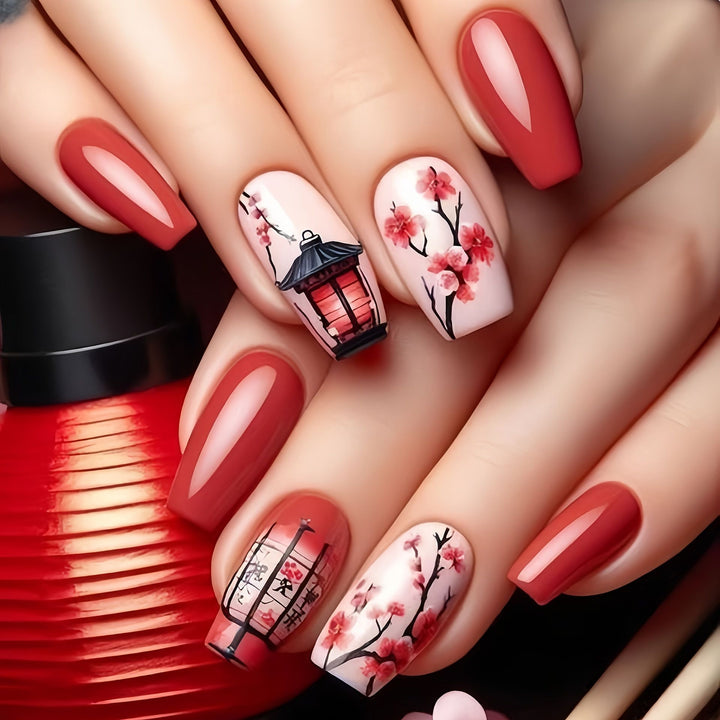 Elegant Nail Art with Black-White Contrast Stornfield
