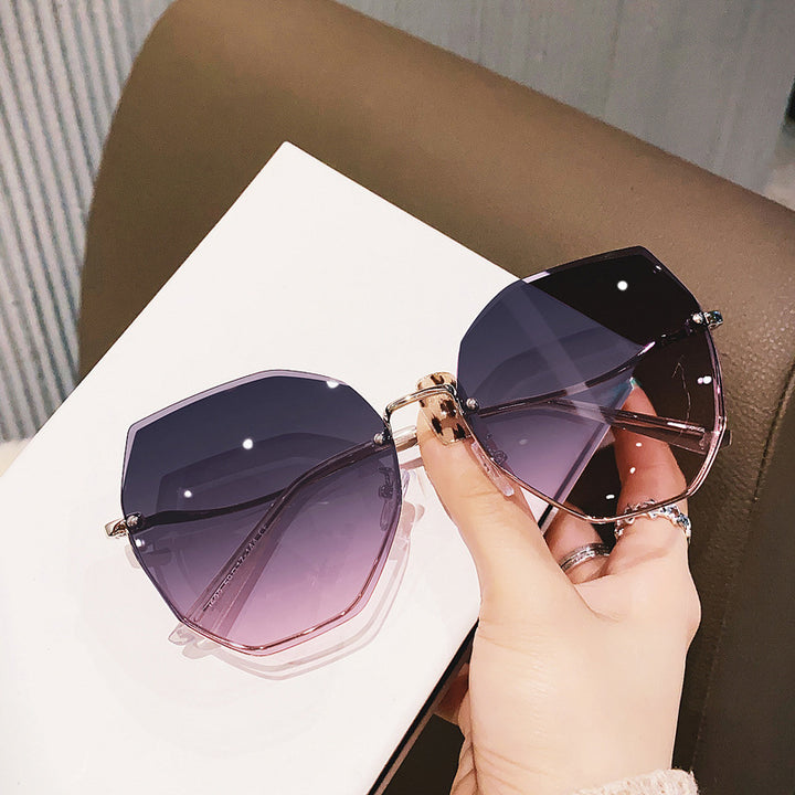 Women oversized sunglasses with stylish, faceted frame Stornfield