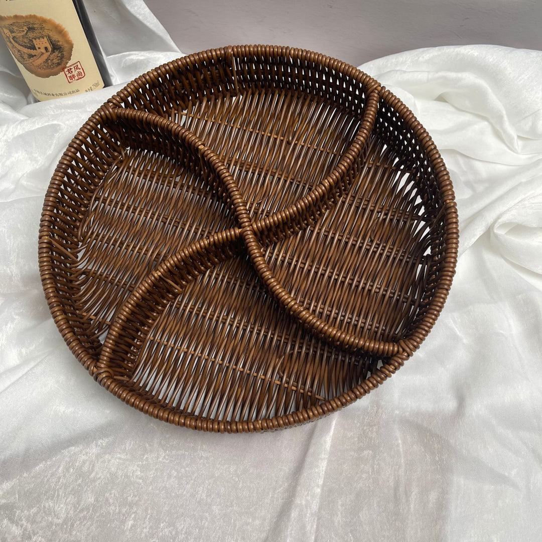 Ladies beef braided serving basket with three compartments Stornfield