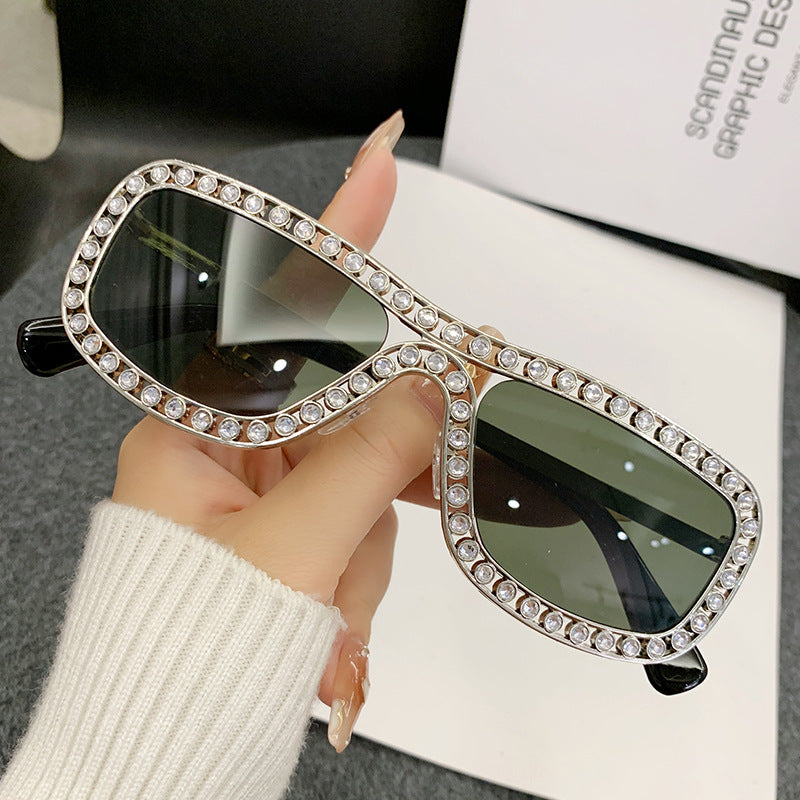 Women's extravagant Cat-Eye sunglasses with golden accents Stornfield
