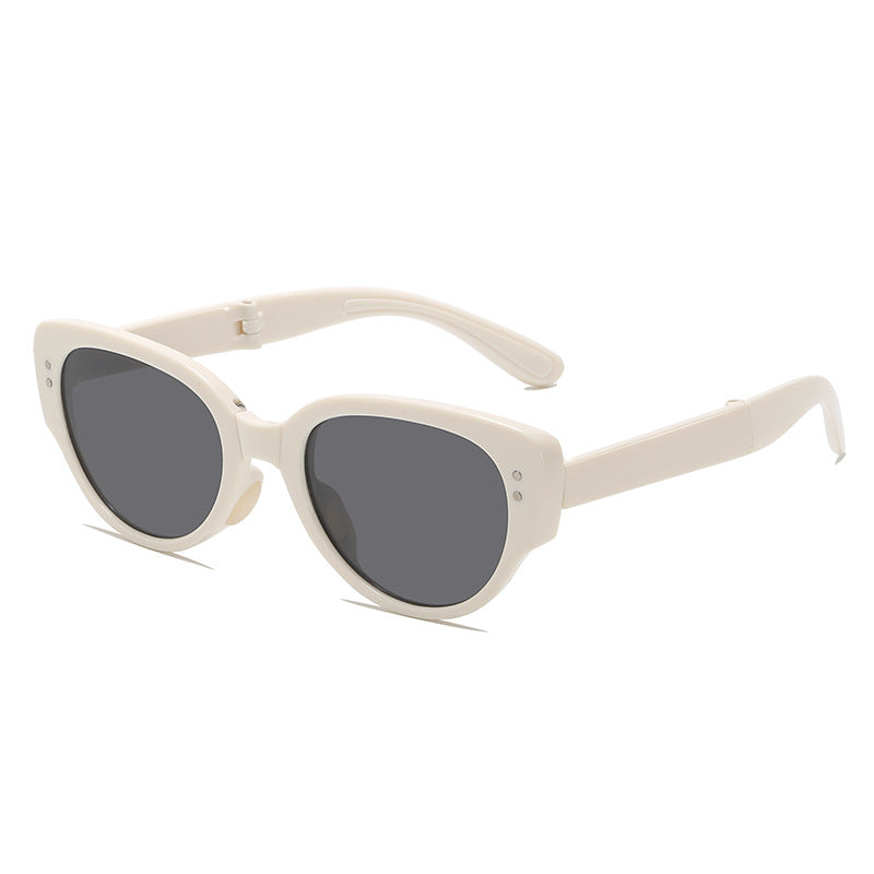 Chic Fashion-Forward Cat Eye Sunglasses Stornfield