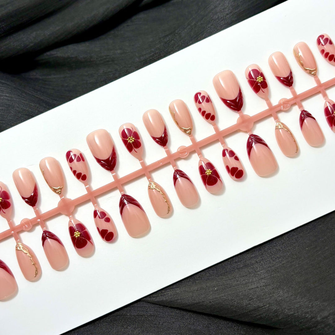 Luxurious Floral Press-On Nail Art Set
