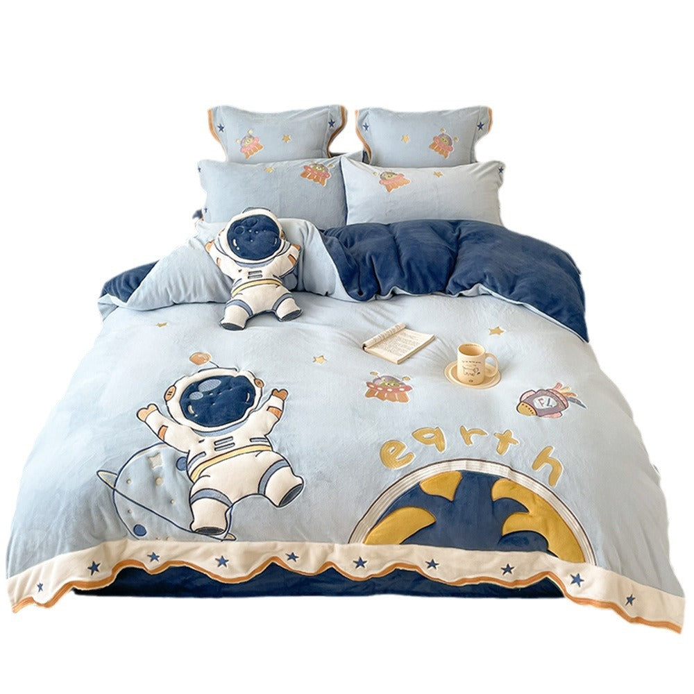 Children's Reversible Plush Cotton Duvet Cover Set with Embroidered Astronaut Appliqué and Pillow Shams