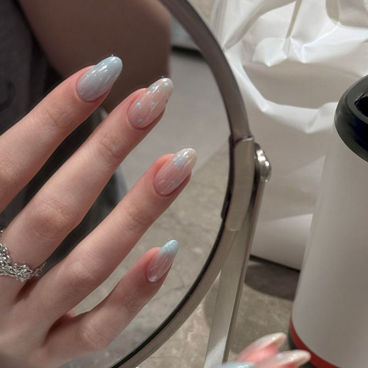 Elegant artificial nails with exceptional gradient color Stornfield