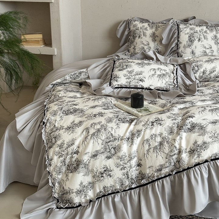 Bedding set in Toile-de-Jouy style with gathered ruffle and decorative trim