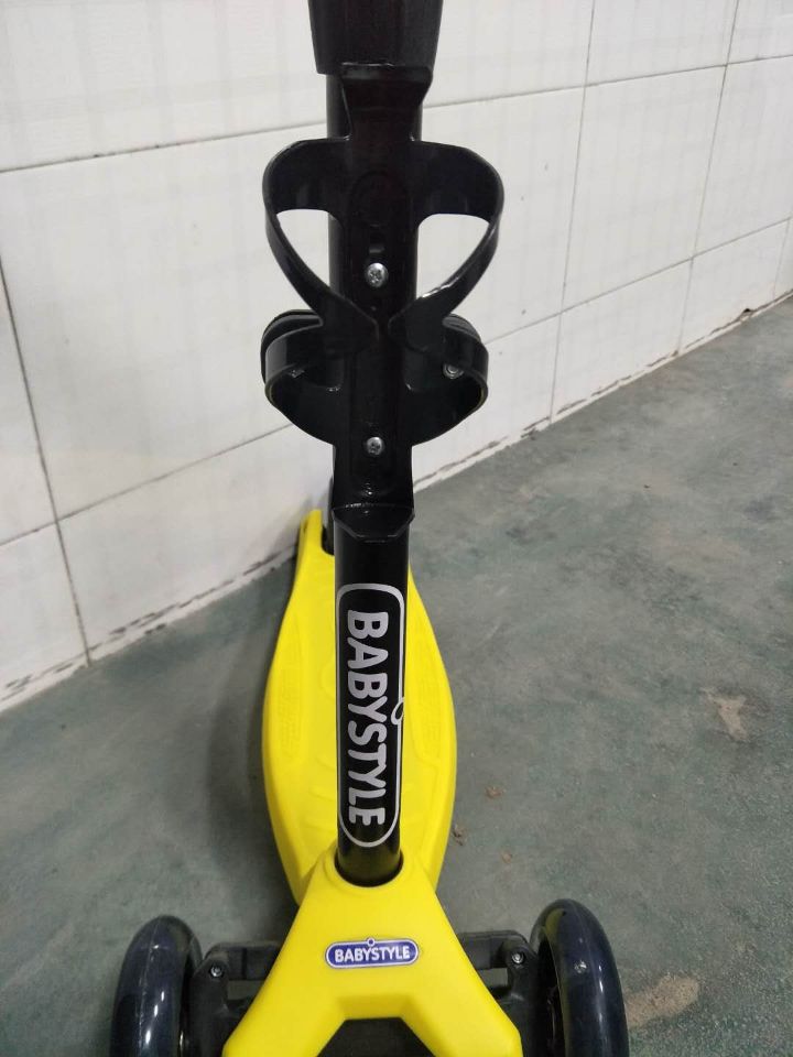 Tri-Wheel Stability Scooter Stornfield