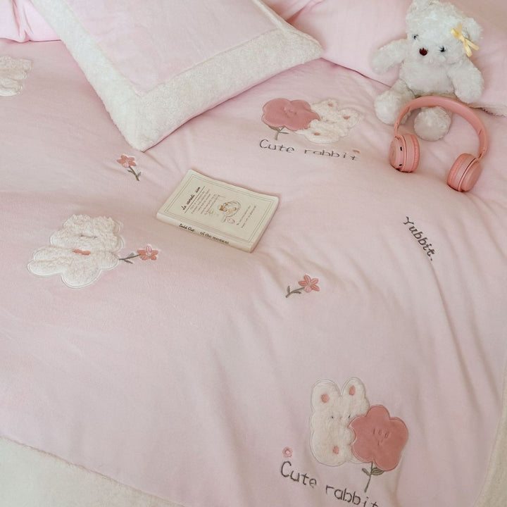Children's bed linen set with quilted bunny and teddy appliqué and Sherpa hem Stornfield