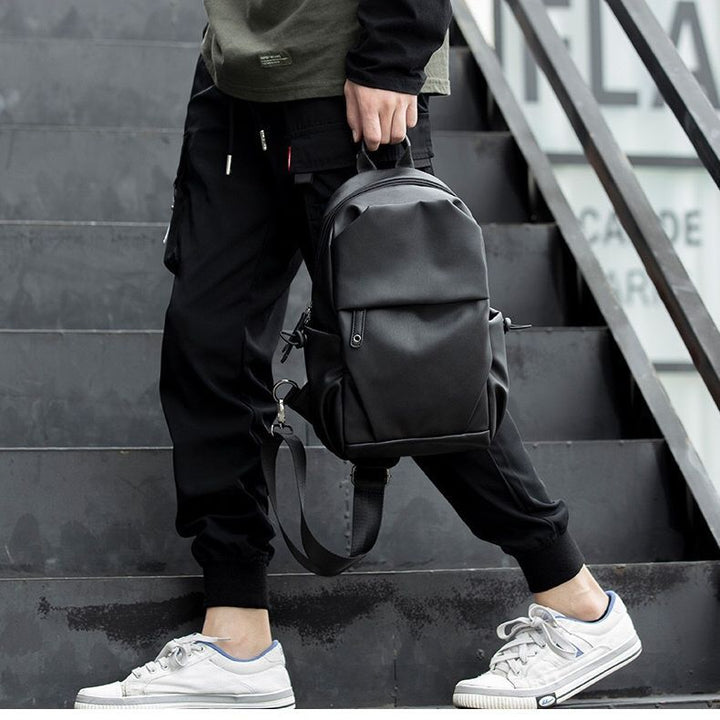 Practical shoulder bag with versatile storage Stornfield