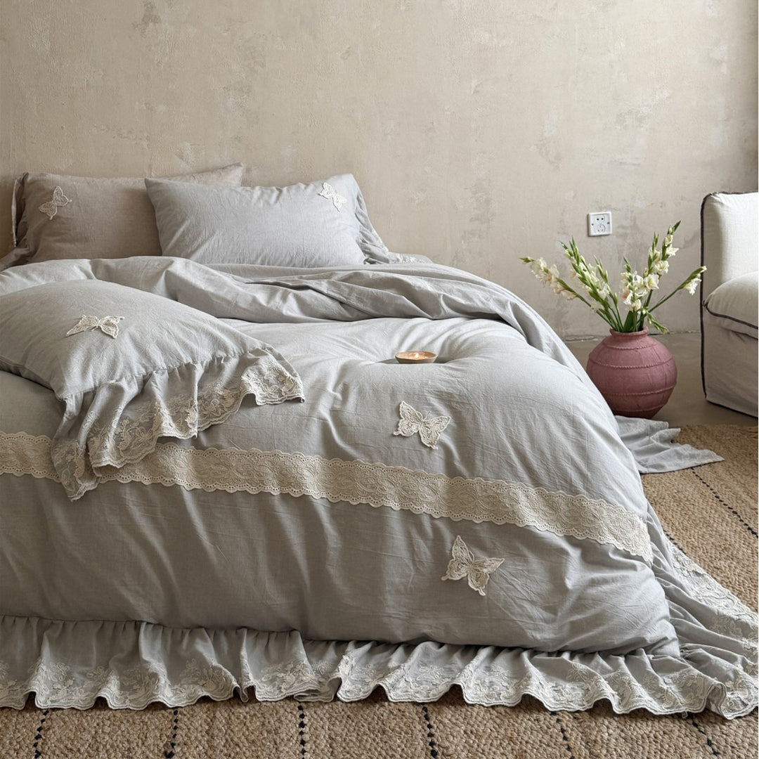 Romantic Ruffled Cotton-Linen Duvet Cover Set with Lace Border & Butterfly Appliqué