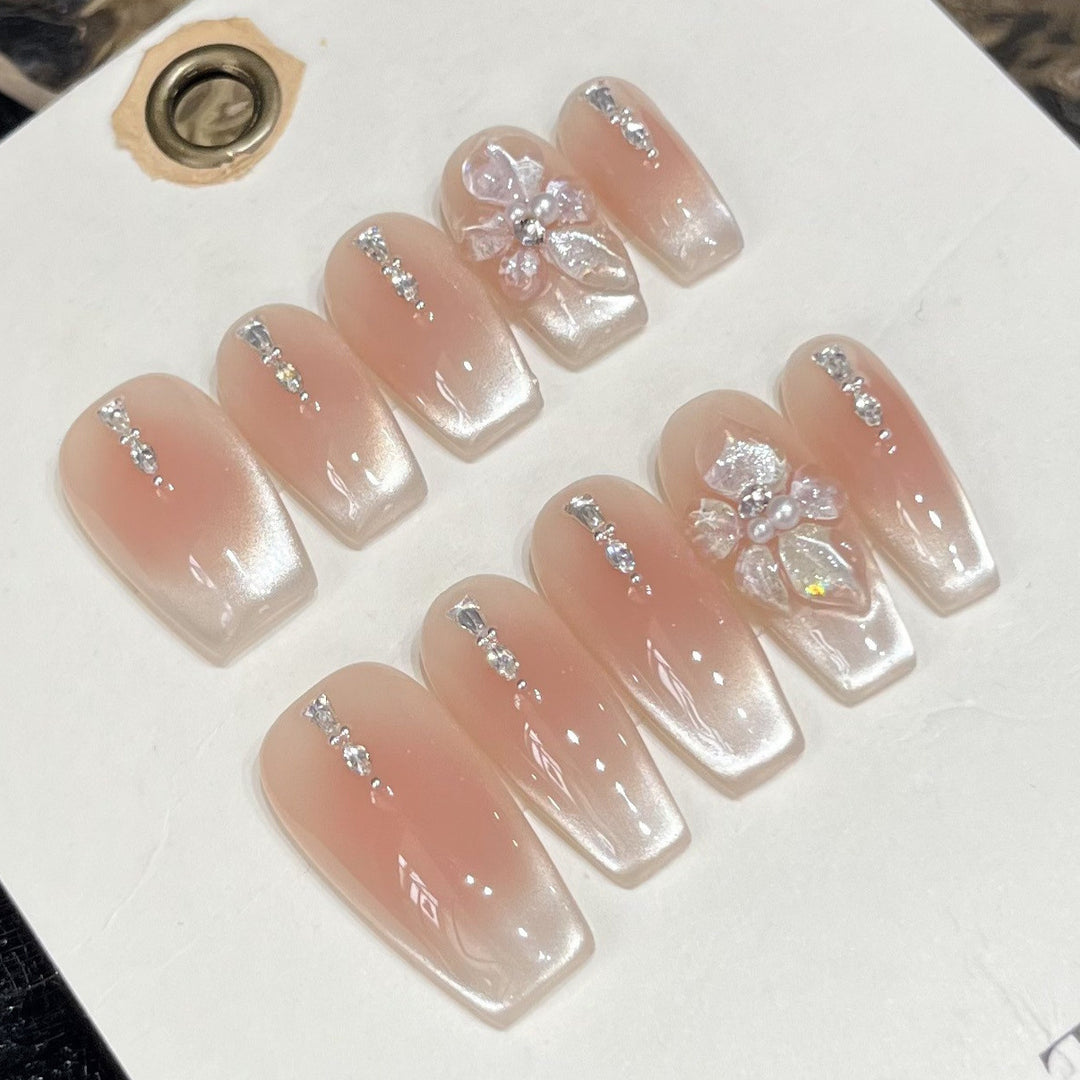 Artificial Nail Set with Romantic Design Stornfield