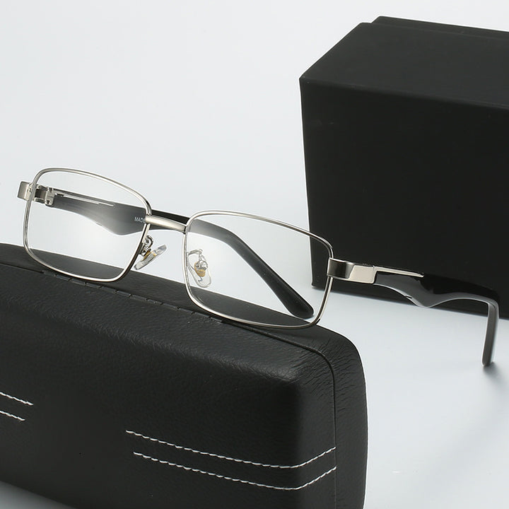 Women's corrective glasses with elegant gold-colored frame and stylish design Stornfield