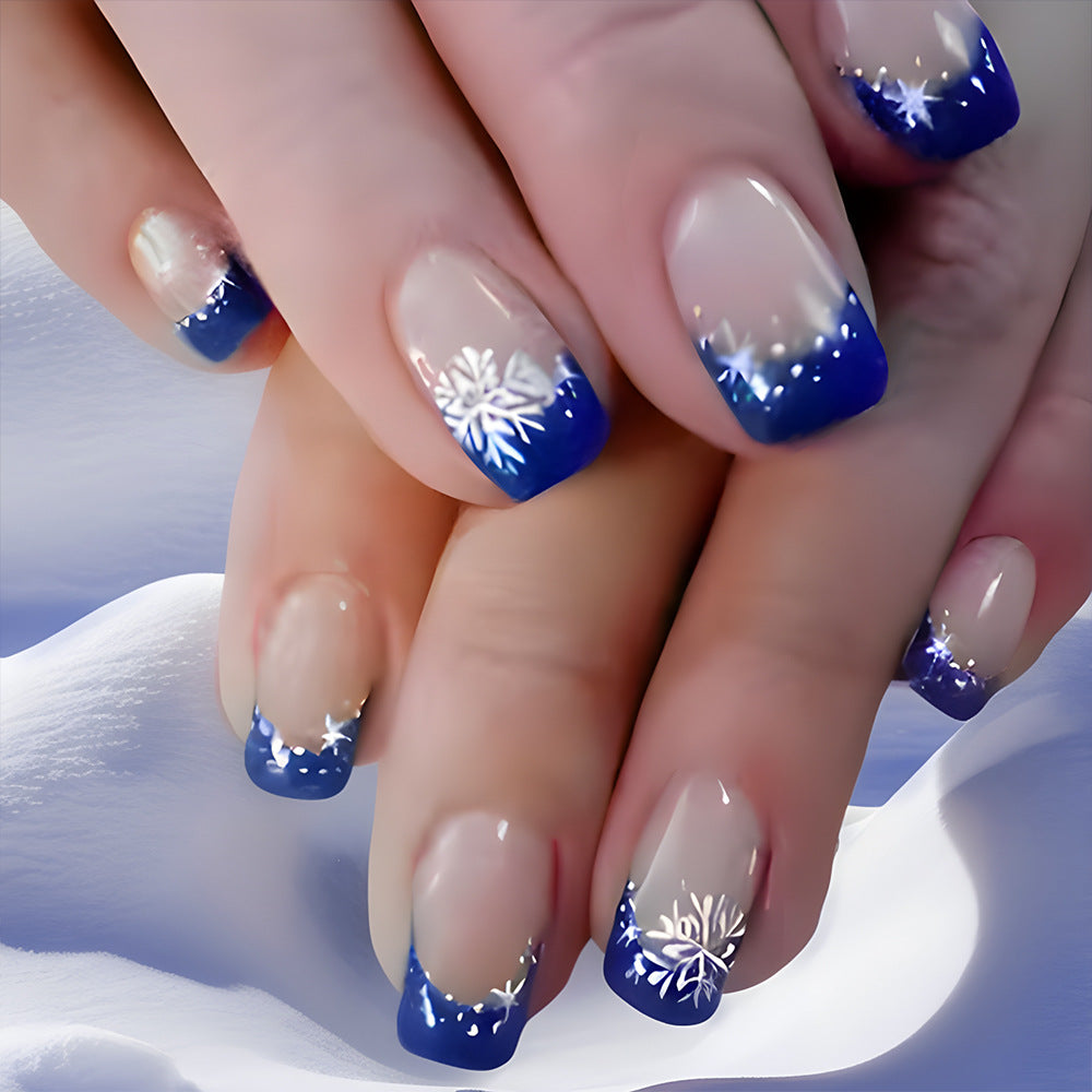 Winter-Themed Press-On Nail Art Stornfield
