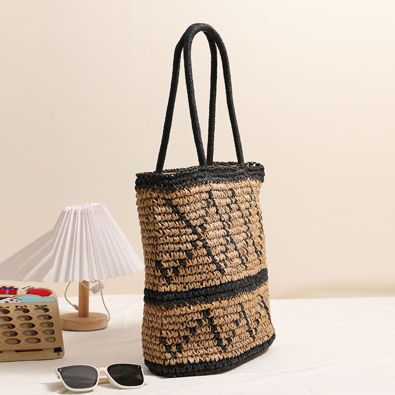 Handcrafted wicker bag with geometric pattern Stornfield