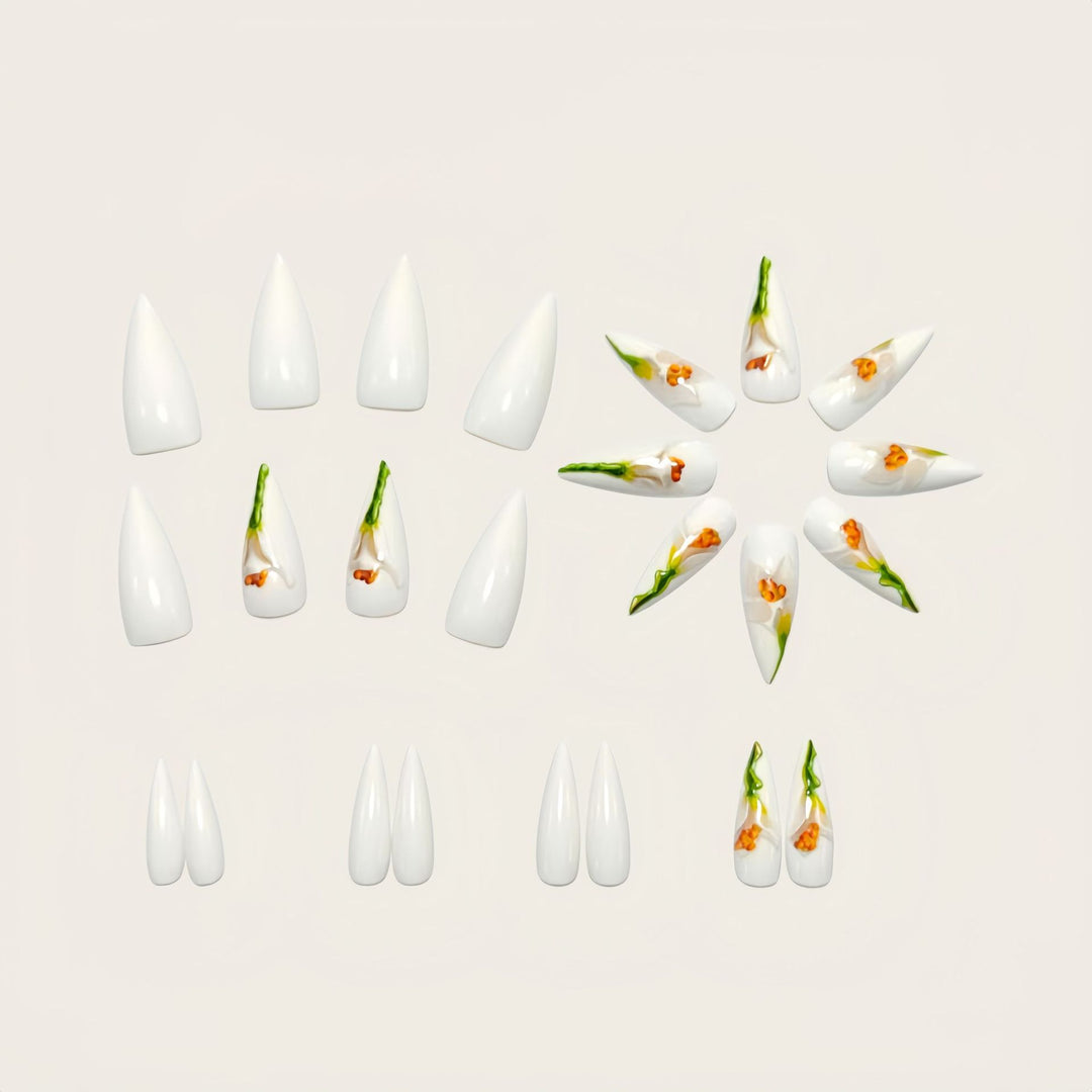 Artificial nails in floral 3D design Stornfield