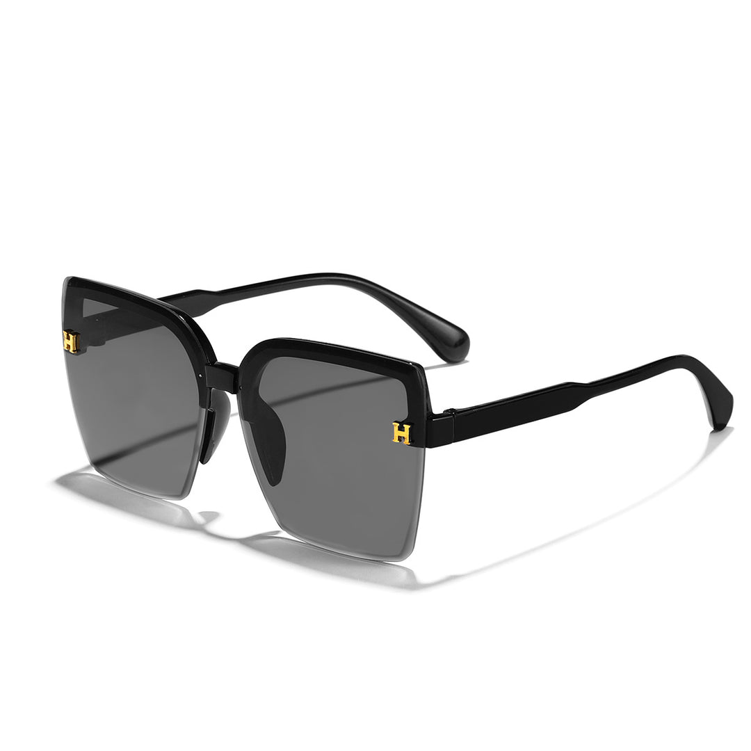 Women's fashionable square sunglasses with elegant frame construction Stornfield